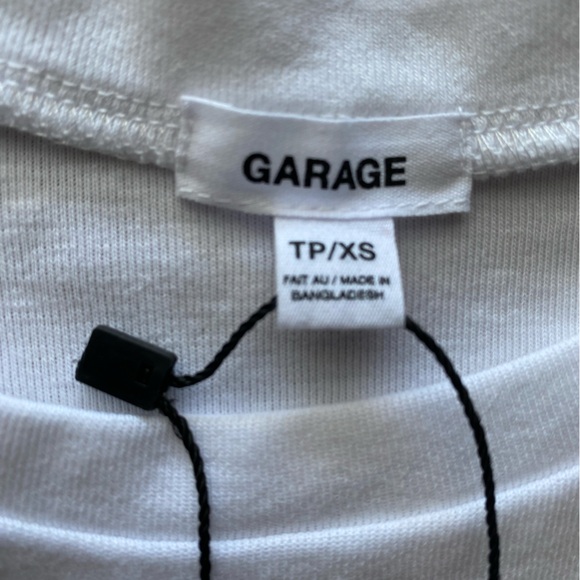Garage Stormi Tee - Picture 5 of 5